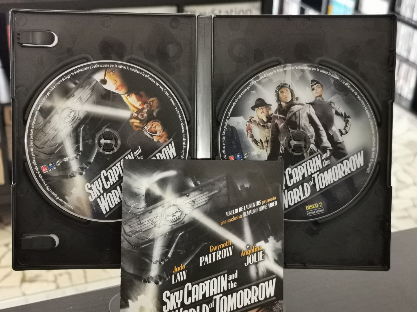 Sky Captain and the World of Tomorrow (DVD) - Special Edition