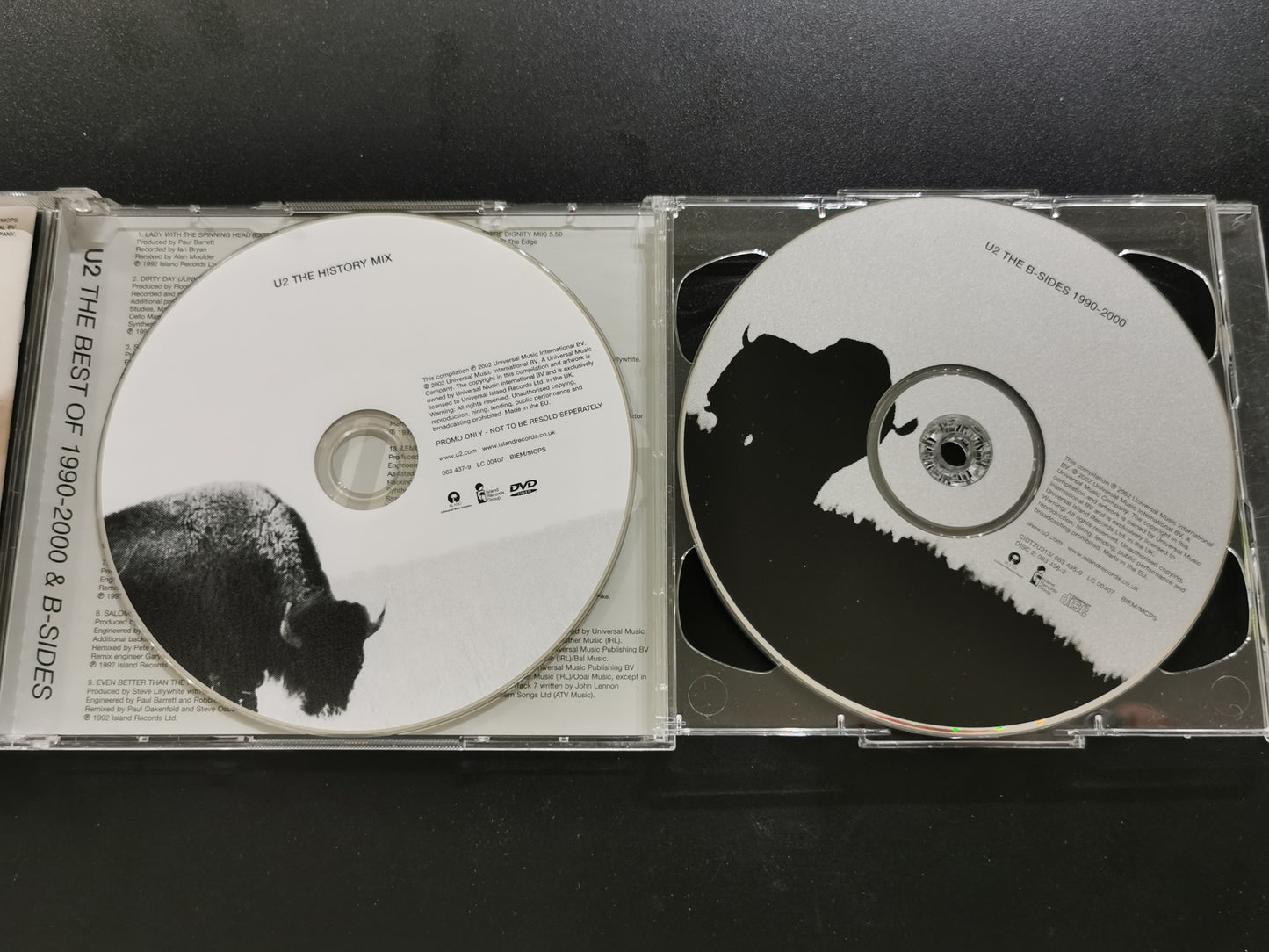 U2 – The Best of 1990–2000 & B-Sides (CD) + (DVD)
