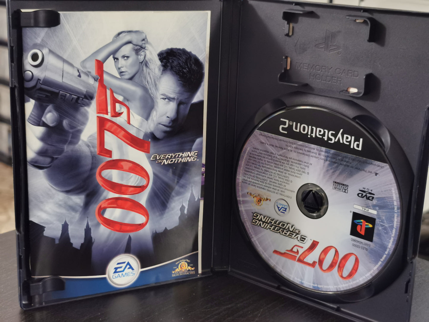 James Bond 007: Everything or Nothing (PS2)