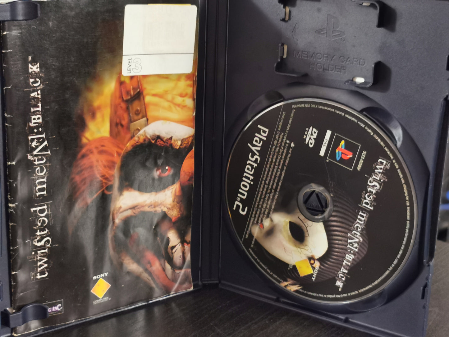 Twisted Metal Black (PS2)