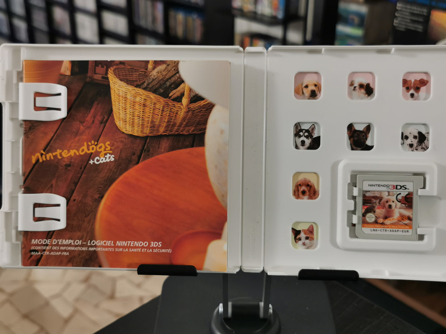 Nintendogs + Cats: Golden Retriever & Amici (3DS)