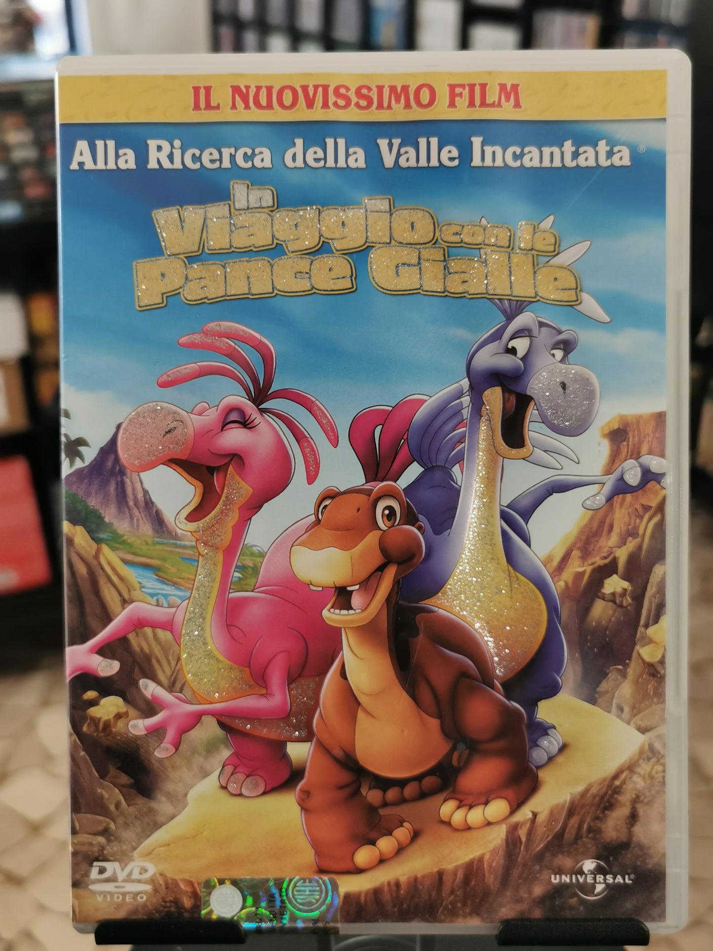 Alla Ricerca della Valle Incantata – In Viaggio con le Pance Gialle (DVD)