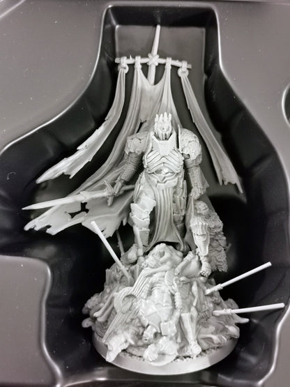 Tainted Grail – King Arthur Collectible Model