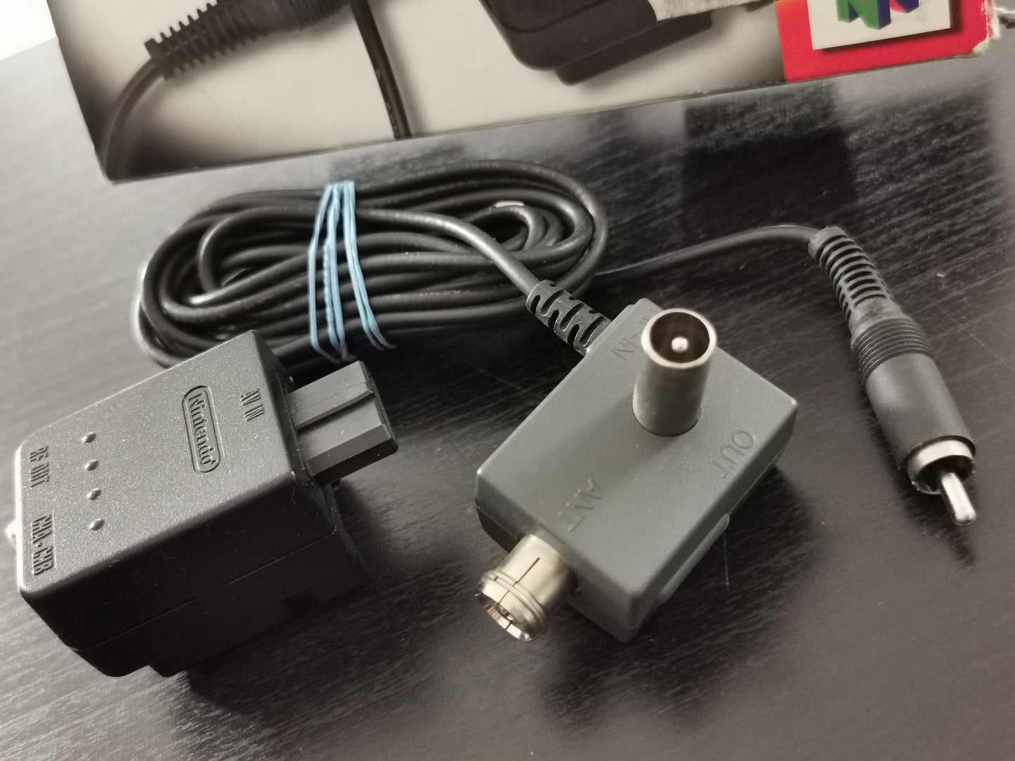 Nintendo 64 – RF Switch / RF Modulator (Accessori)