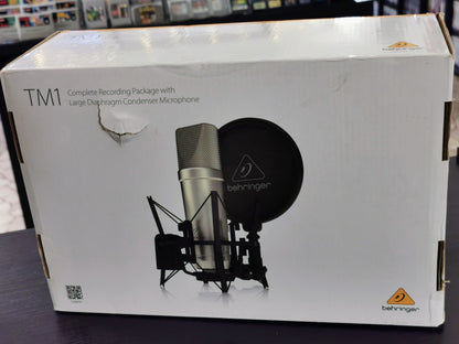 Behringer TM1 – Complete Recording Package con Microfono a Condensatore (Accessori)