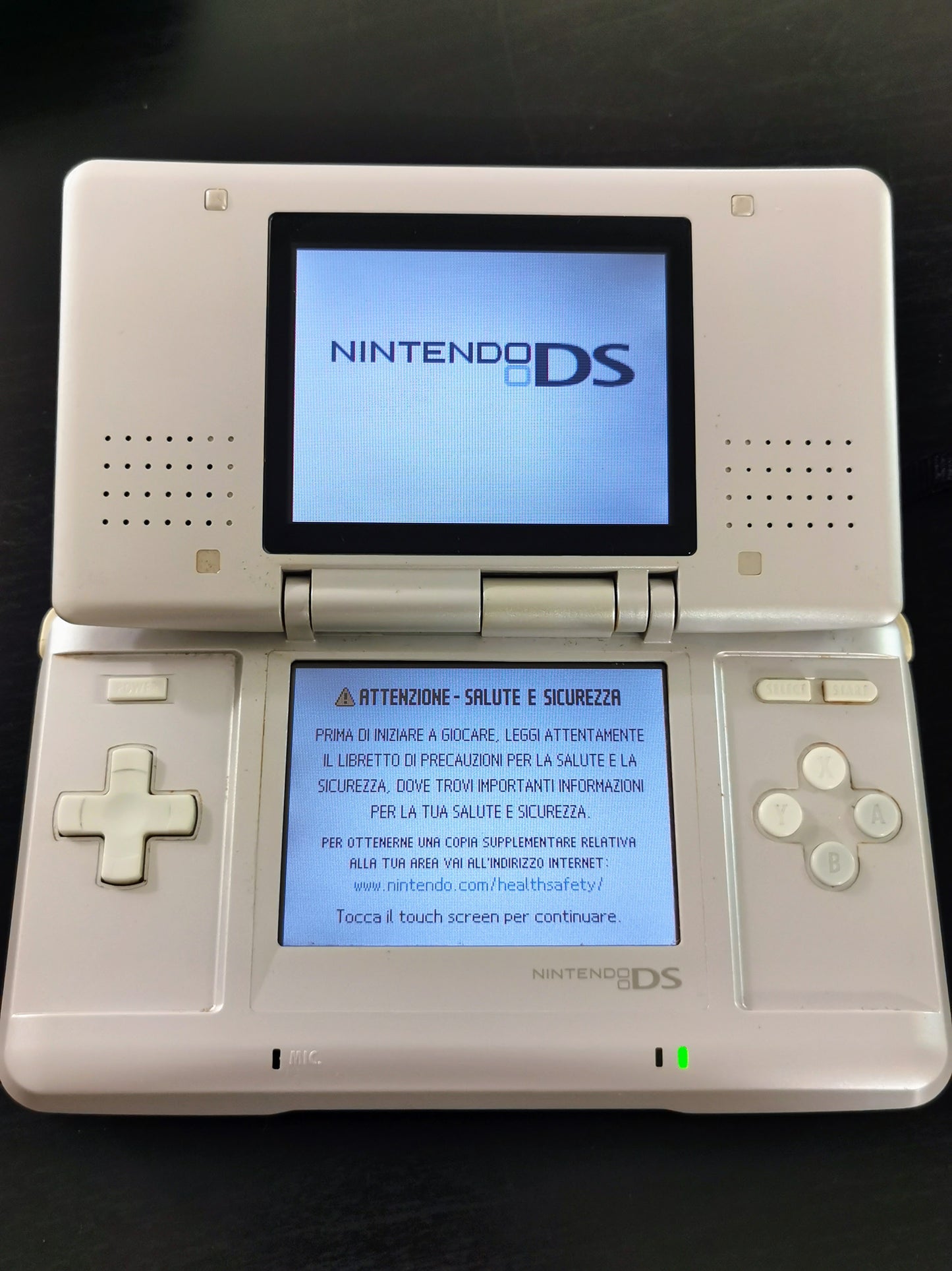 Nintendo DS Pokémon Center Edition (Mew) (Console)