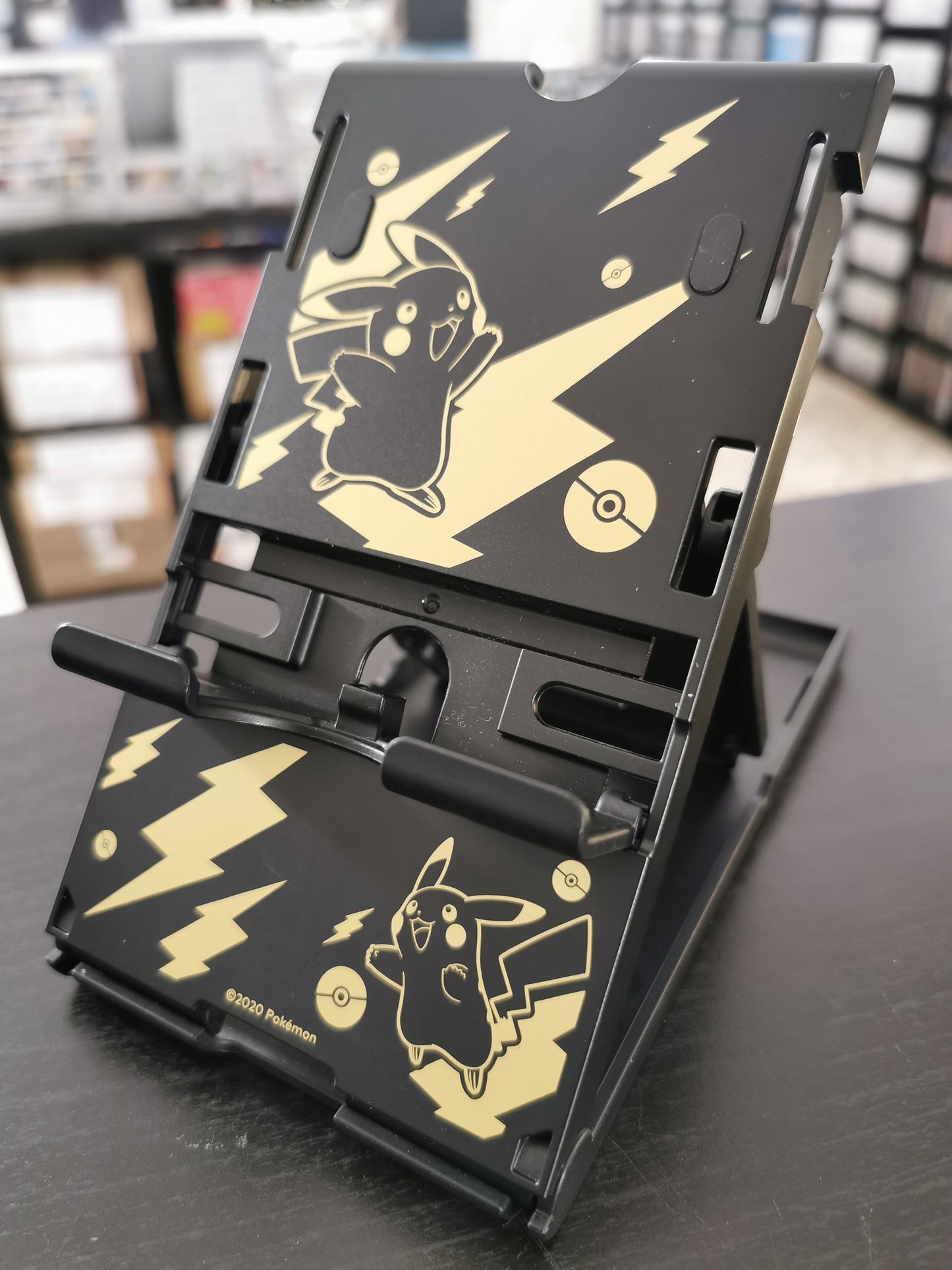 Hori PlayStand - Pikachu Black & Gold - Nintendo Switch (Accessori)