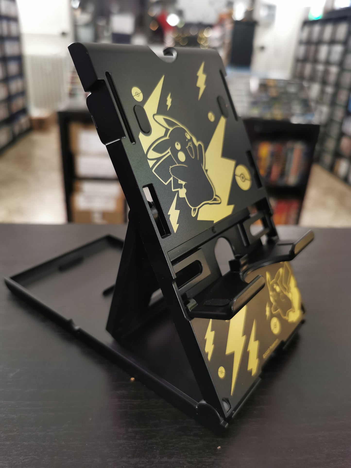 Hori PlayStand - Pikachu Black & Gold - Nintendo Switch (Accessori)