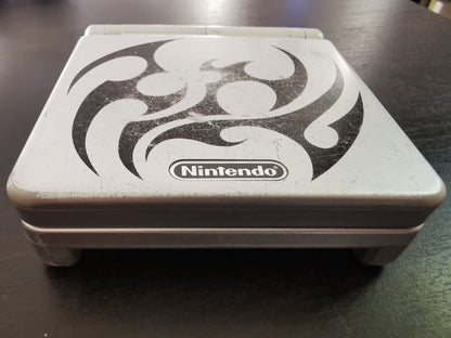 Nintendo Game Boy Advance SP – Edizione Tribal Argento (Console)