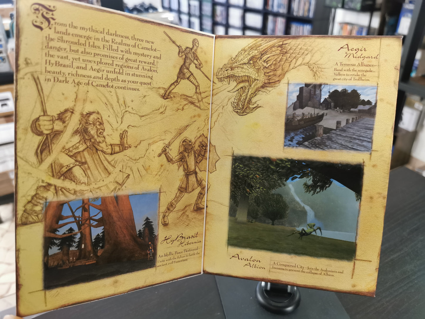 Dark Age of Camelot: Shrouded Isles (PC) – Expansion Pack Big Box