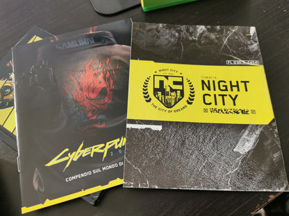 Cyberpunk 2077 (Xbox One) – Day One Edition + Comic Art
