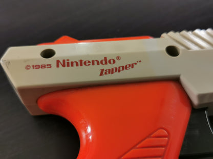 Nintendo Zapper (NES)