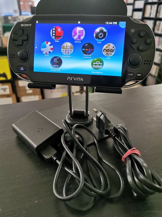 Sony PlayStation Vita PCH-1004 + Memory Card 4GB (PSVita)