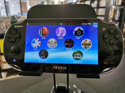 Sony PlayStation Vita PCH-1004 + Memory Card 4GB (PSVita)