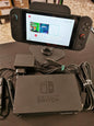 Nintendo Switch (Versione Standard) con Dock + Joy-Con LED