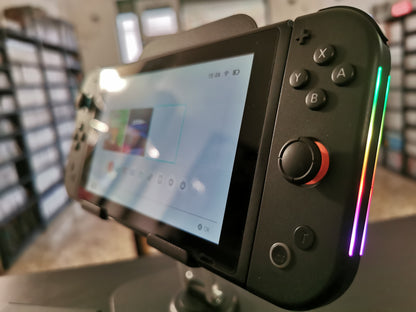 Nintendo Switch (Versione Standard) con Dock + Joy-Con LED