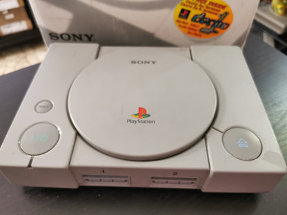 PlayStation (PS1) con scatola SCPH-5502