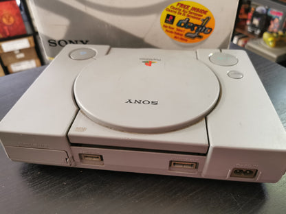 PlayStation (PS1) con scatola SCPH-5502