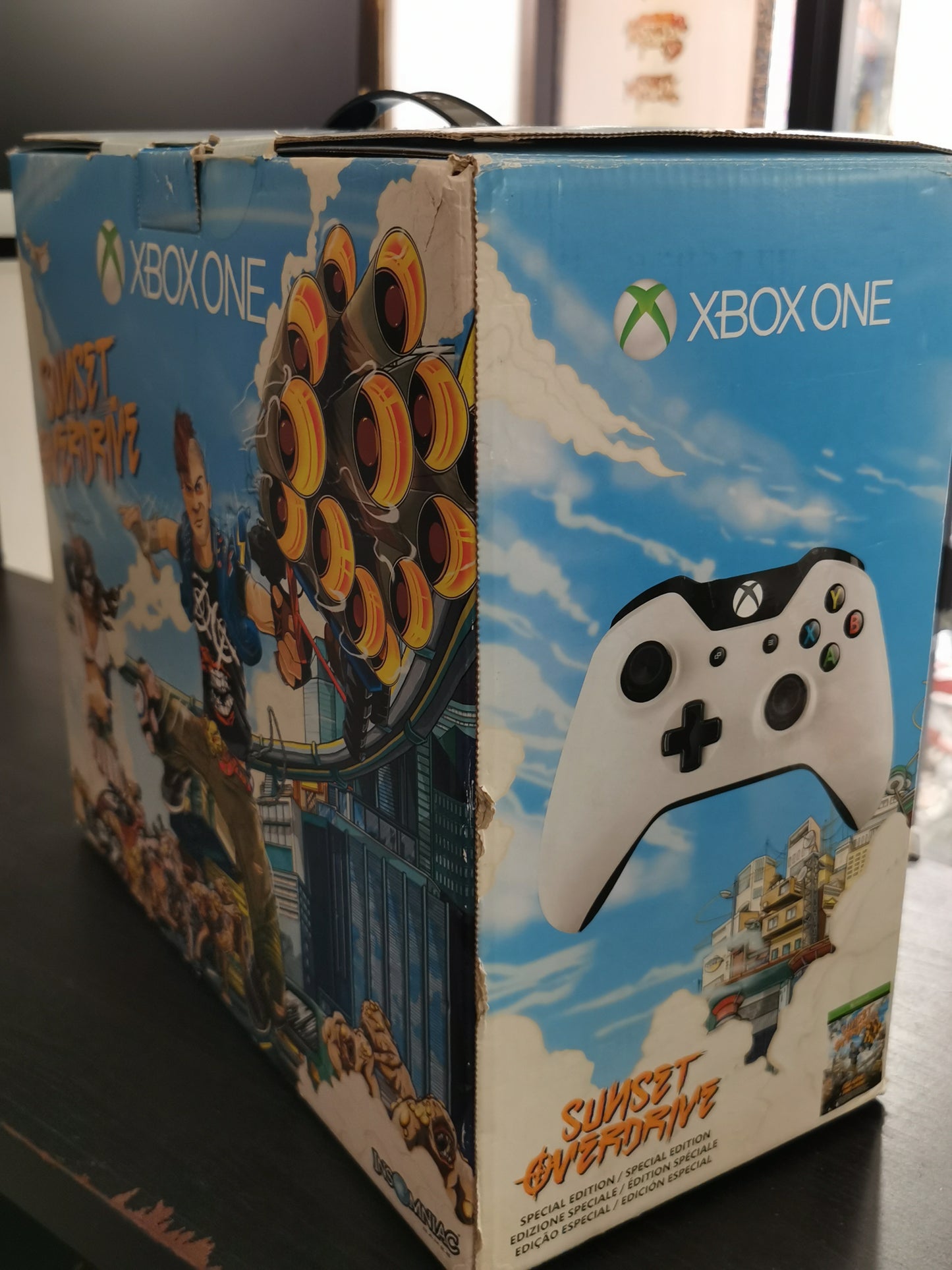 Xbox One 1TB Special Edition Sunset Overdrive (Xbox One) Boxata - Senza gioco