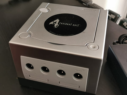 Nintendo GameCube Resident Evil Edition Silver (Game Cube)