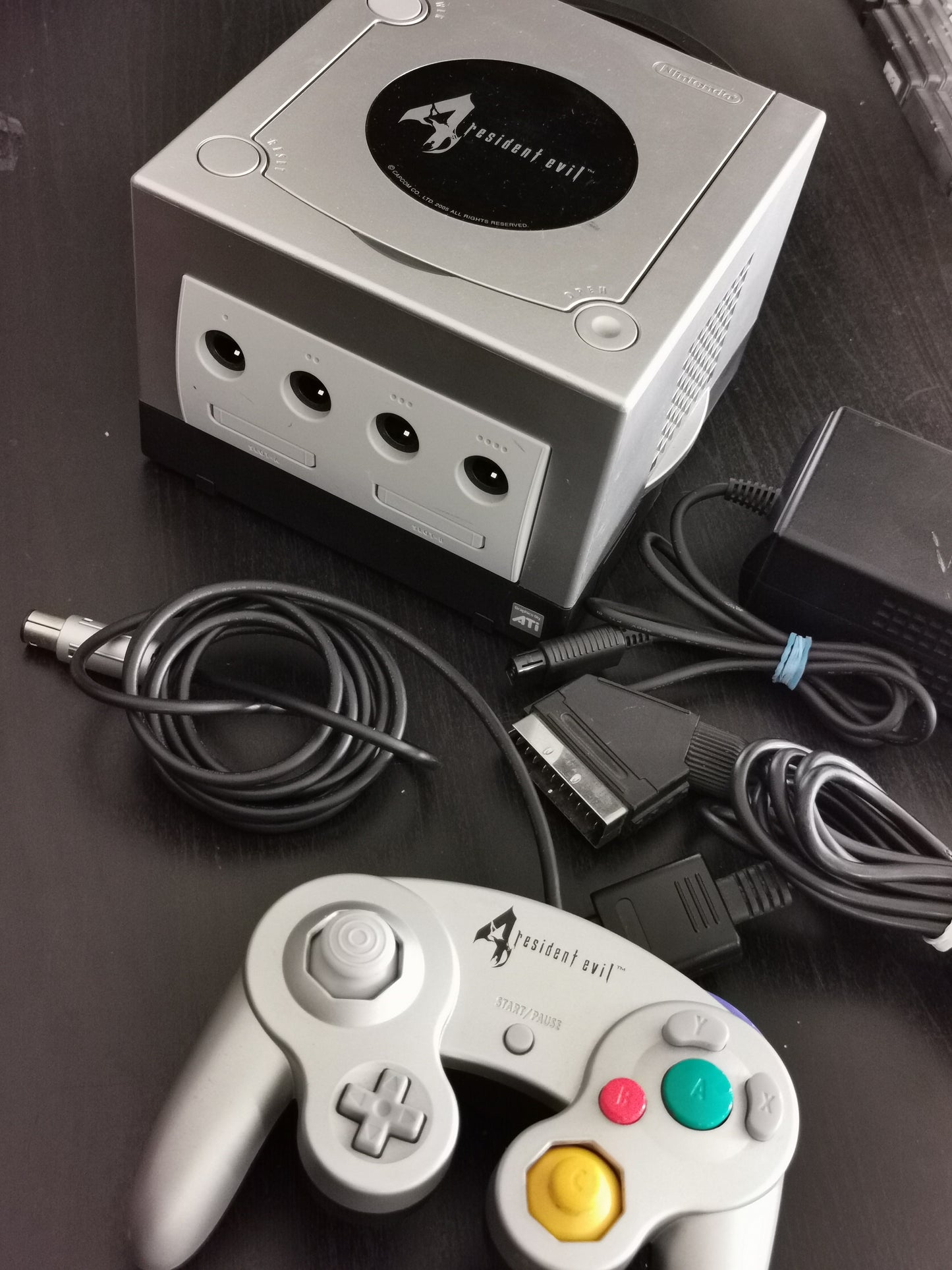 Nintendo GameCube Resident Evil Edition Silver (Game Cube)