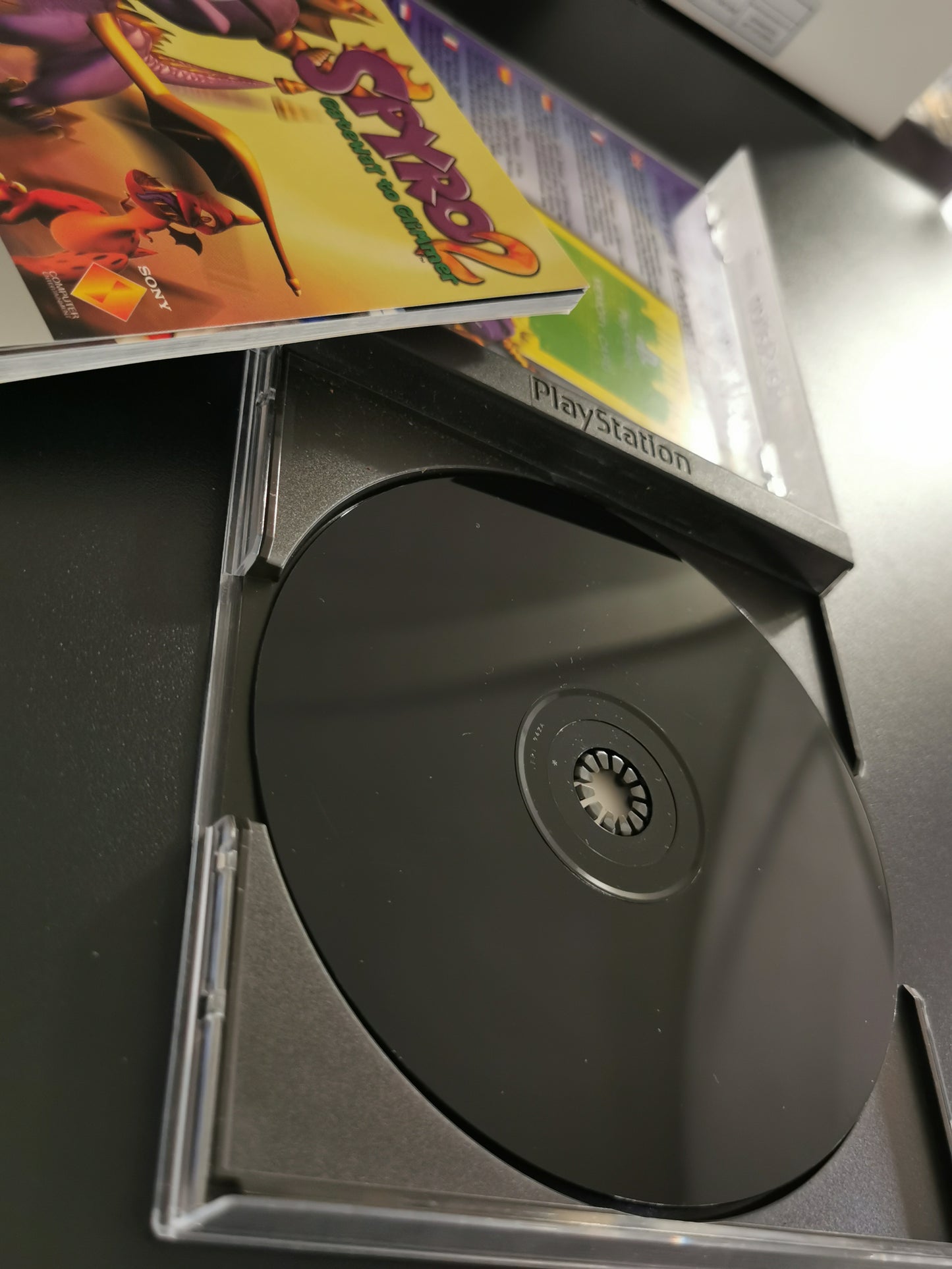 Spyro 2: Gateway to Glimmer (PS1)