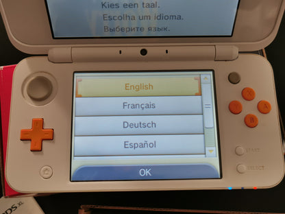 New Nintendo 2DS XL Bianco e Arancione (Console)