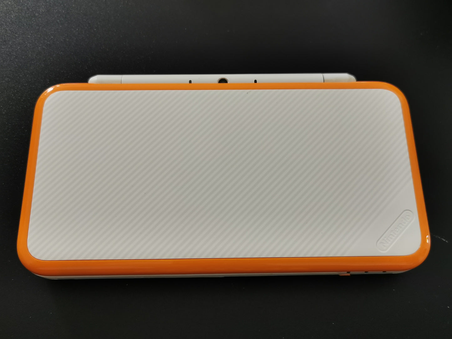 New Nintendo 2DS XL Bianco e Arancione (Console)