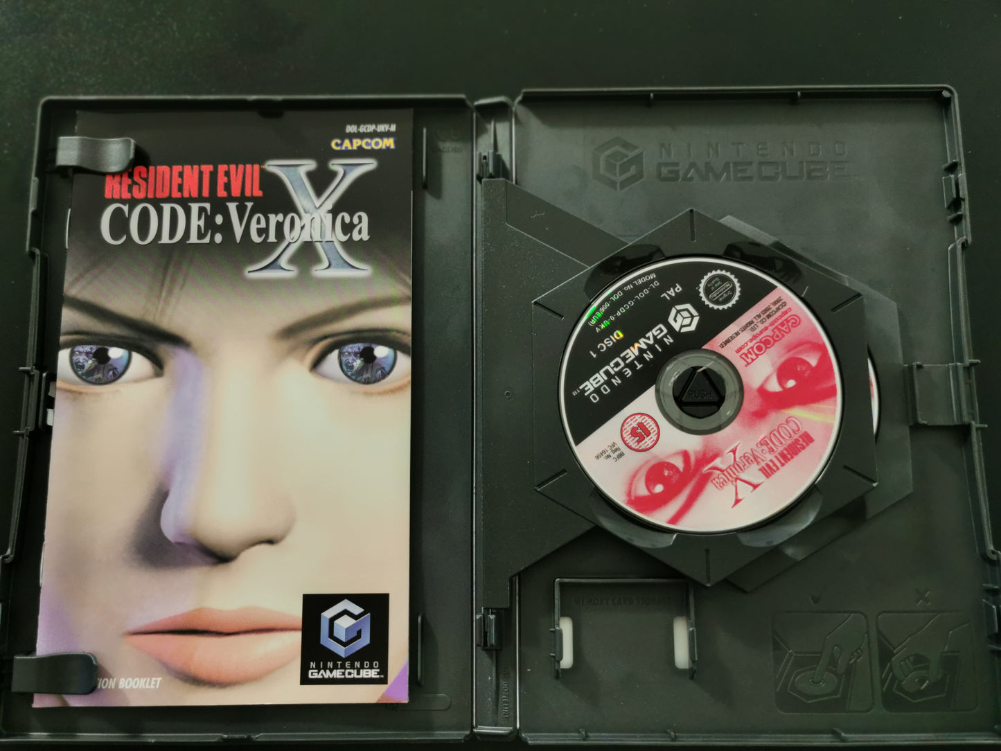 Resident Evil Code: Veronica X (Nintendo GameCube)