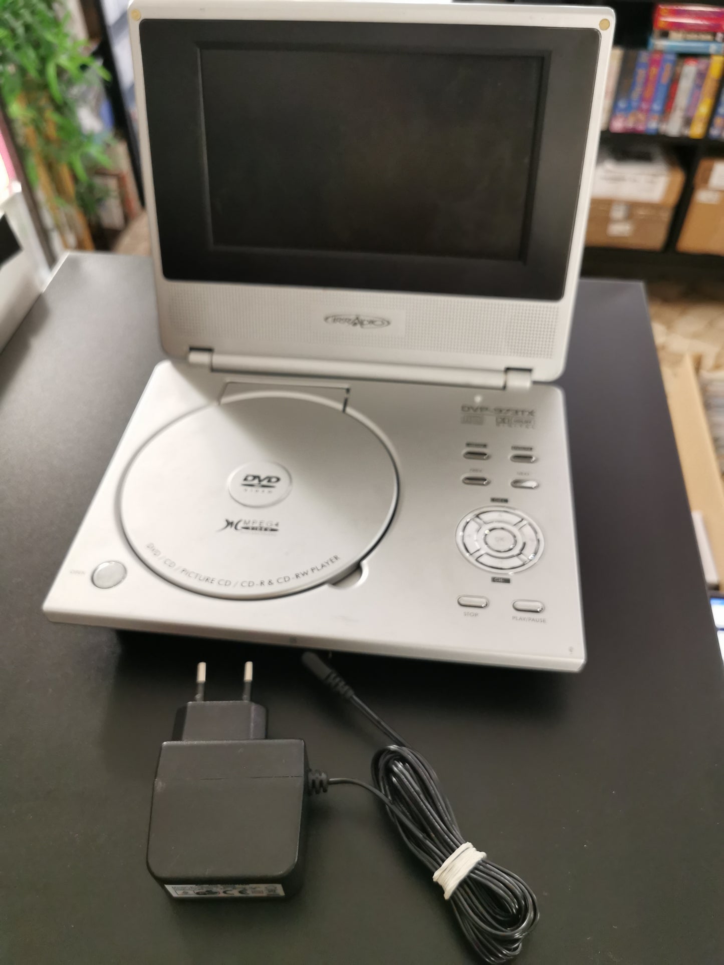 Lettore DVD Portatile Irradio DVP-973TX 7"