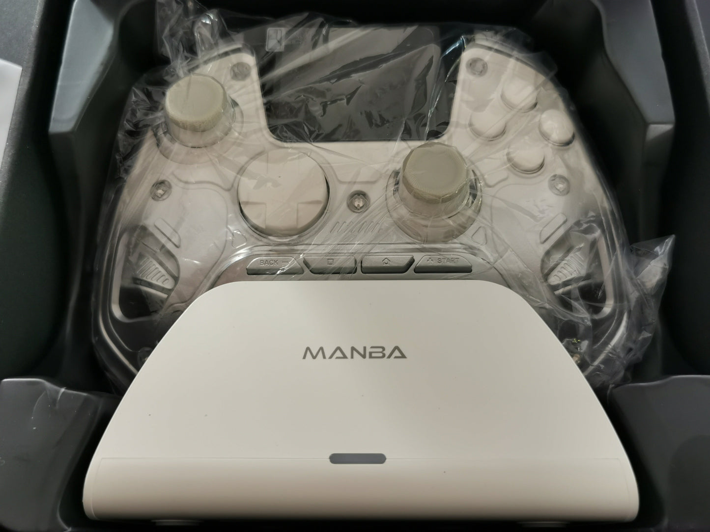 Manba One Controller Wireless con Display e Base di Ricarica - Bianco