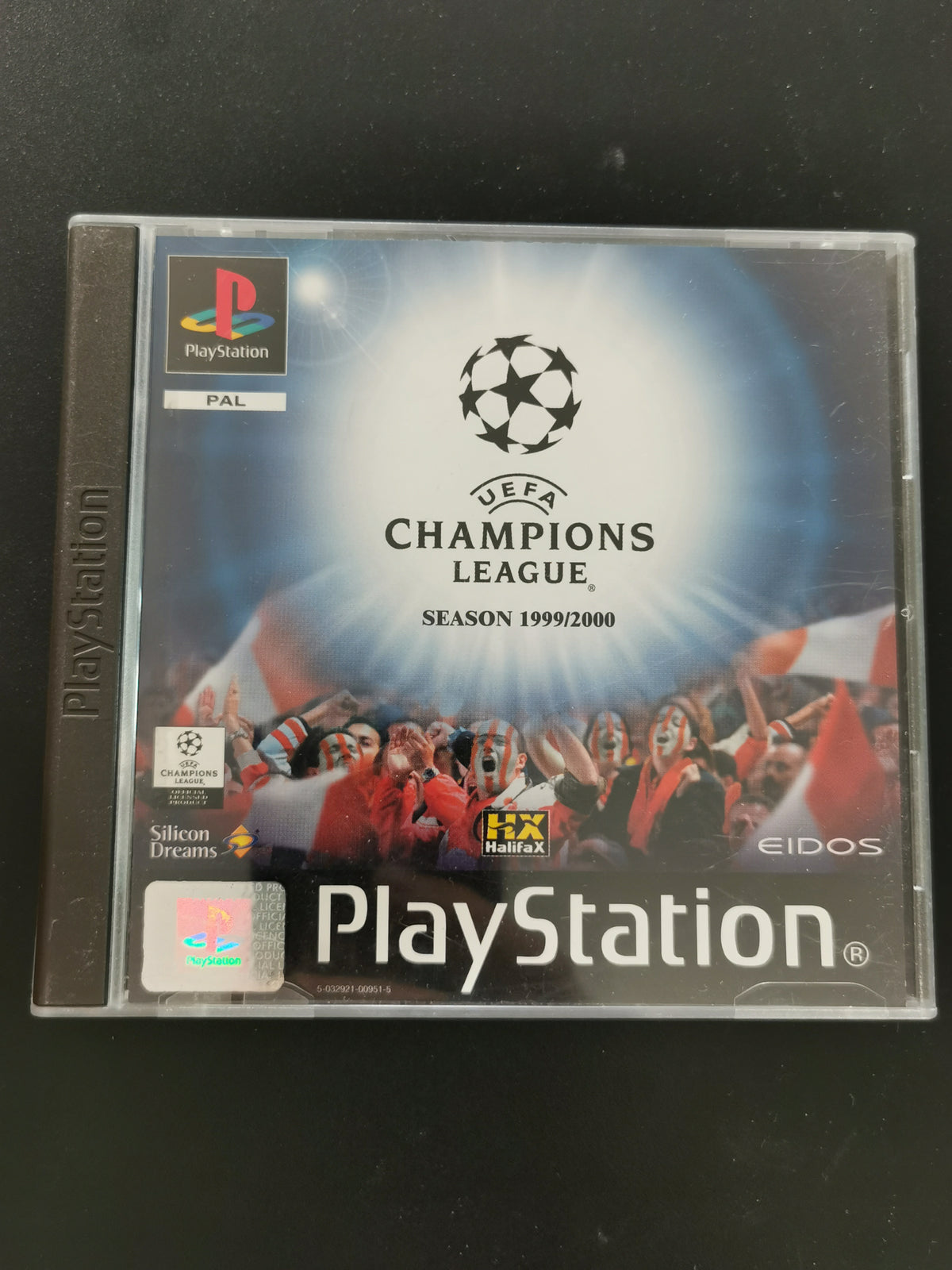 UEFA Champions League Season 1999/2000 (PS1)