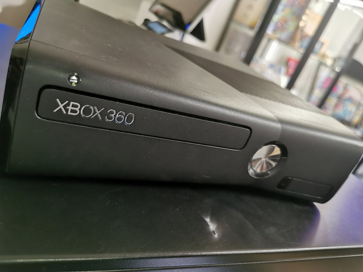 Xbox 360 S 4 GB (Console)
