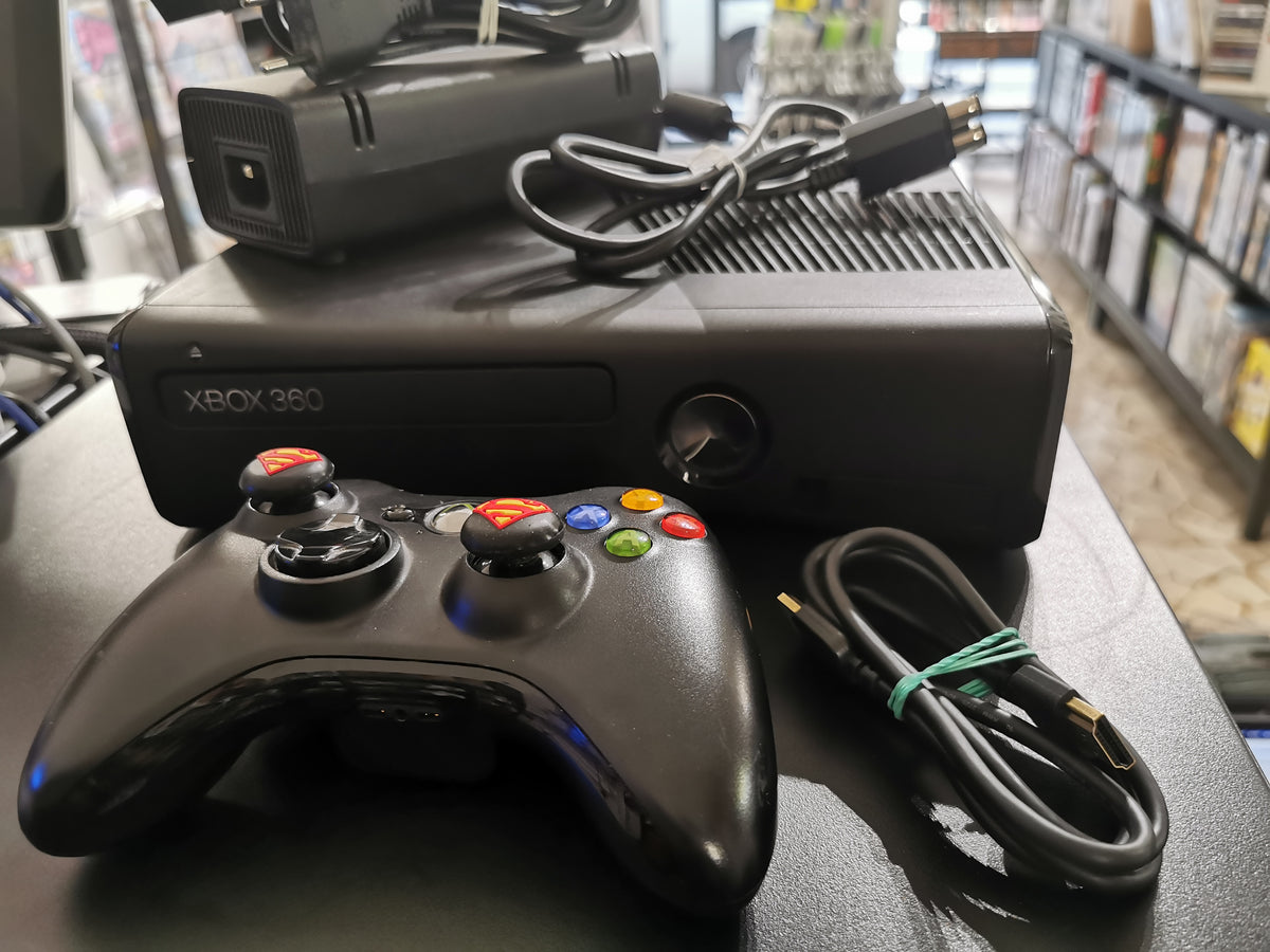 Xbox 360 S 4 GB (Console)