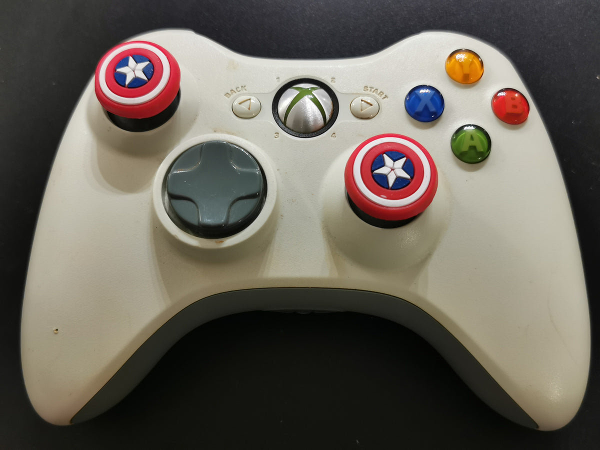 Controller Wireless Microsoft Xbox 360 Bianco con Copristick Captain America - K4M8