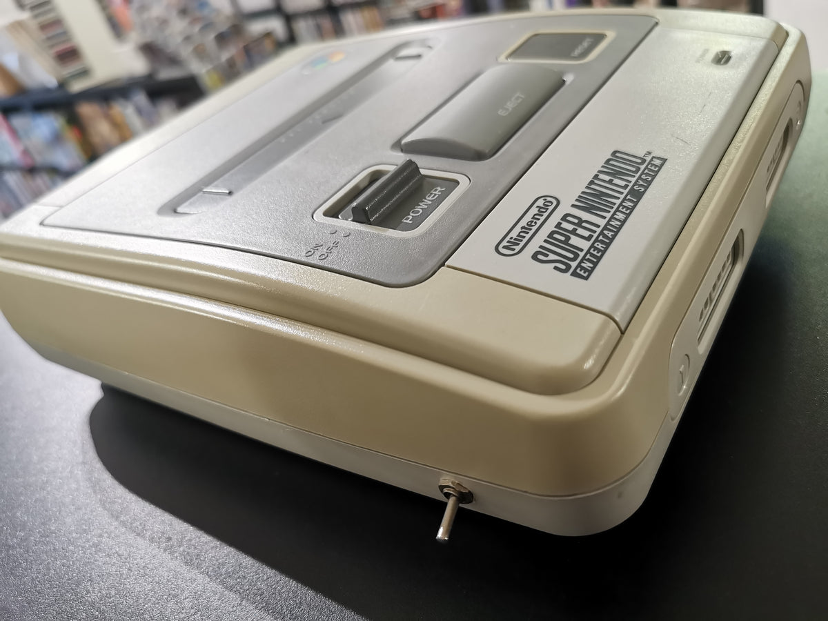 Super Nintendo Entertainment System (SNES) - Modifica 50/60Hz