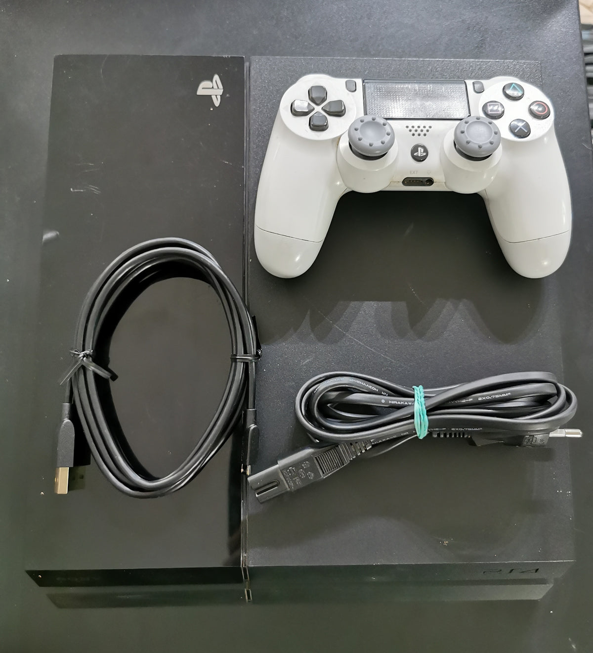 PlayStation 4 500GB (PS4) CUH-1004A