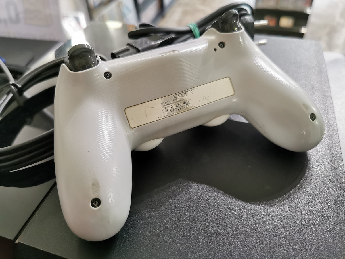 PlayStation 4 500GB (PS4) CUH-1004A