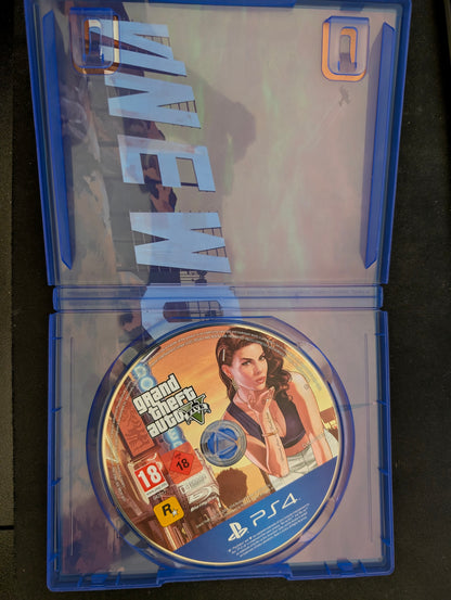 Grand Theft Auto V (PS4) - No Mappa e Manuale