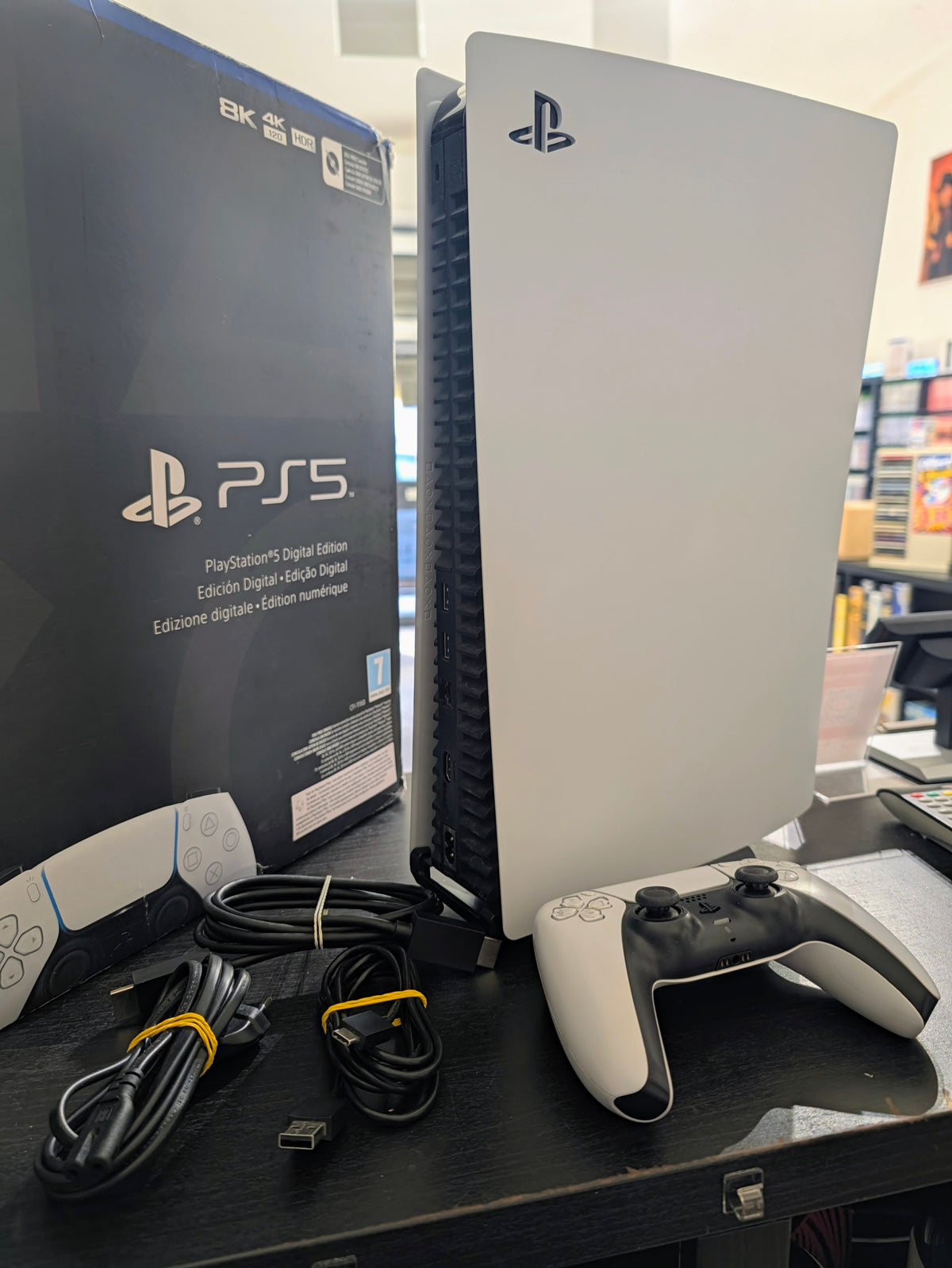 PlayStation 5 Digital Edition 825GB (PS5) – Boxata