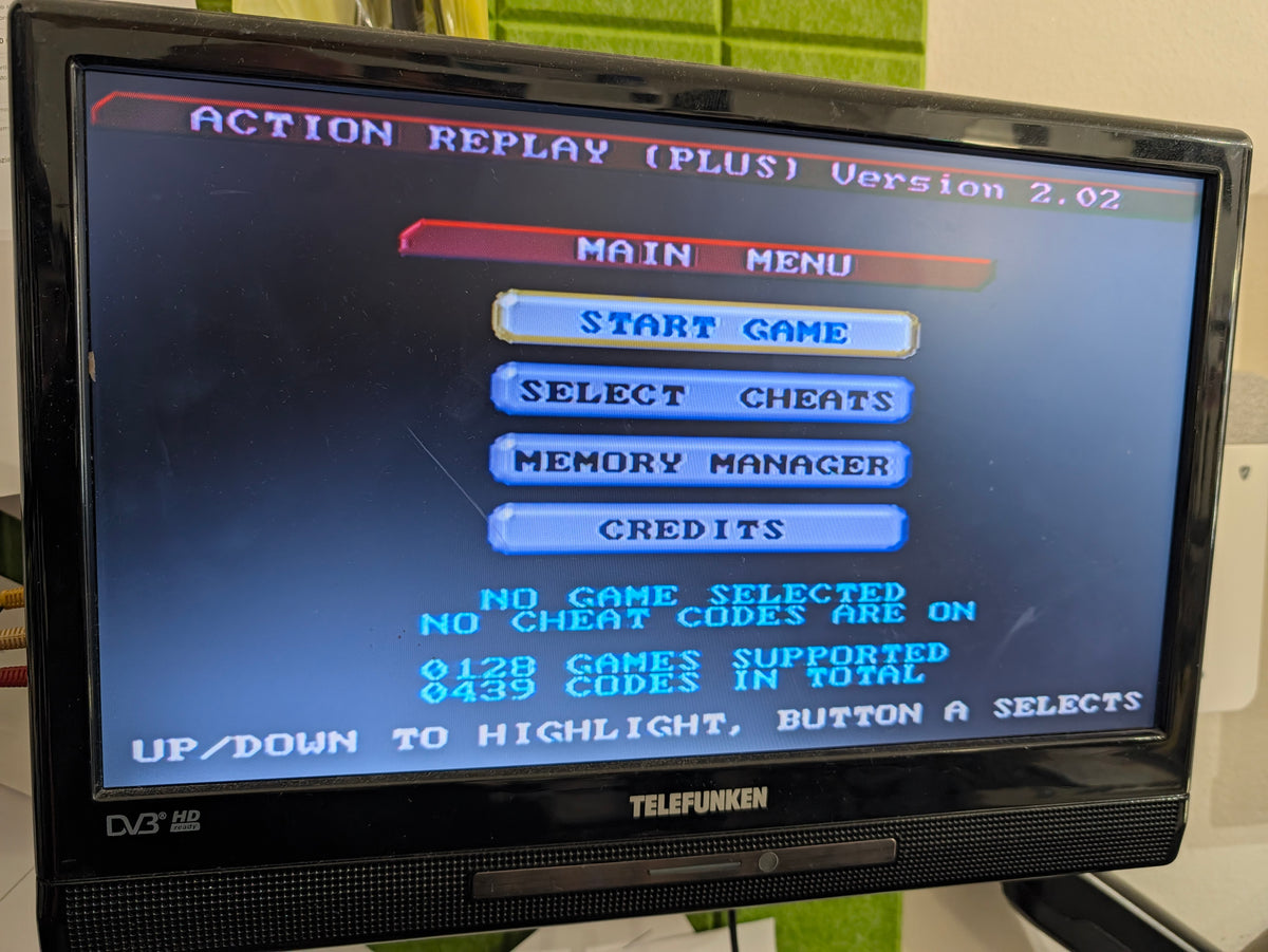 Sega Saturn HST-3220 White NTSC-J + Action Replay 4M Plus + 2 Controller